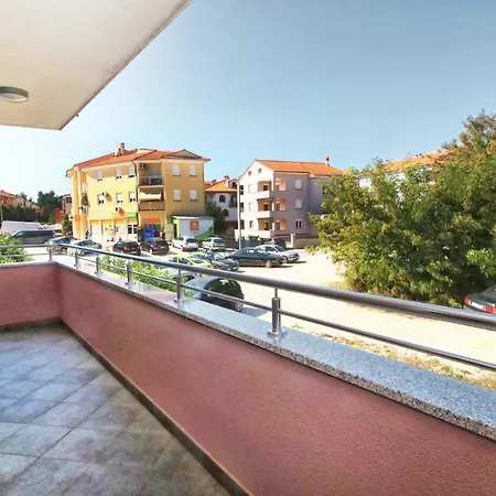 ゲストハウス Esma 4*