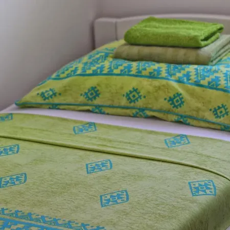 Esma ゲストハウス ロヴィニ