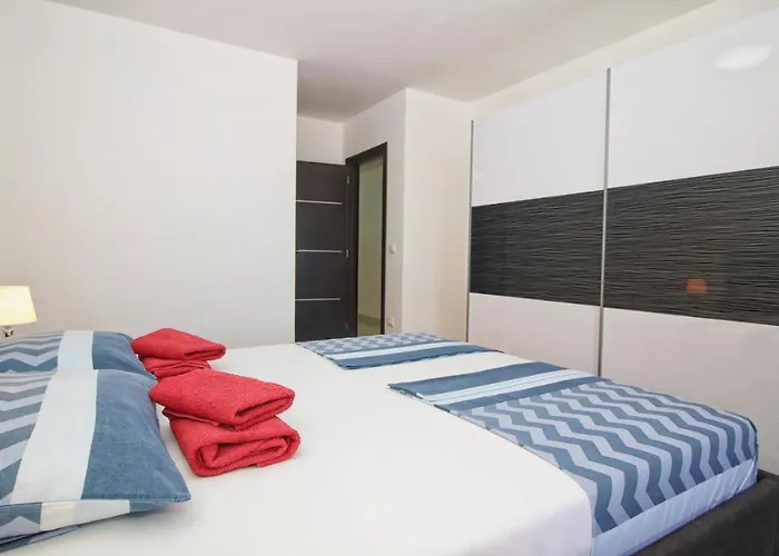 Esma 4*